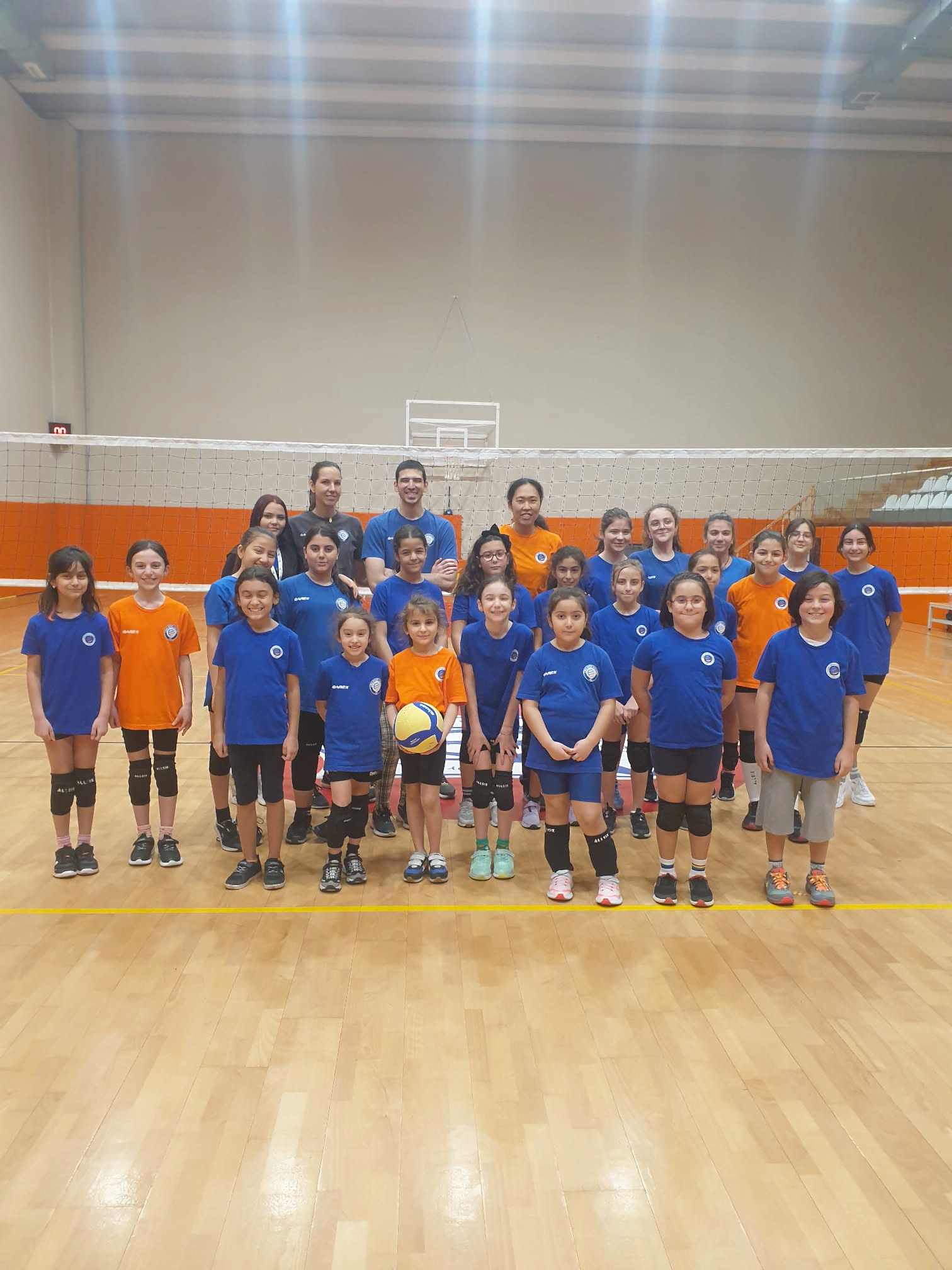 A Takımı Oyuncumuz Mari'nin Spor Okulumuzdaki Sporcuları Ziyareti